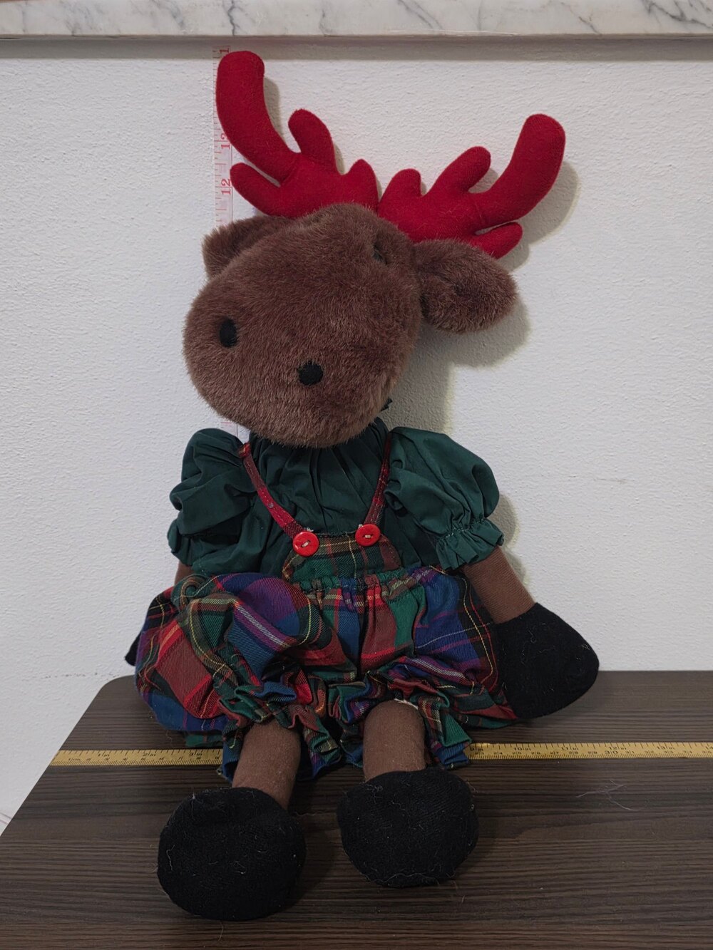 vintage 1997 Joelson Industries weighted Christmas moose shelf-sitter plush